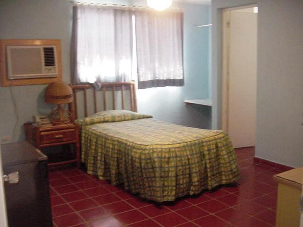 Hotel Caribe Barahona Exteriör bild
