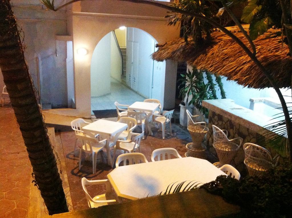 Hotel Caribe Barahona Exteriör bild