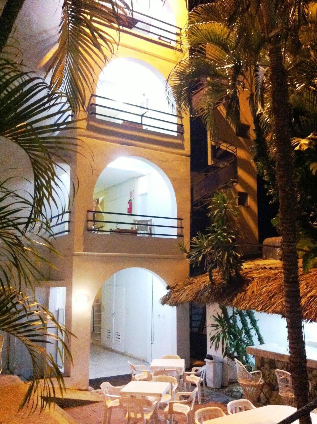 Hotel Caribe Barahona Exteriör bild