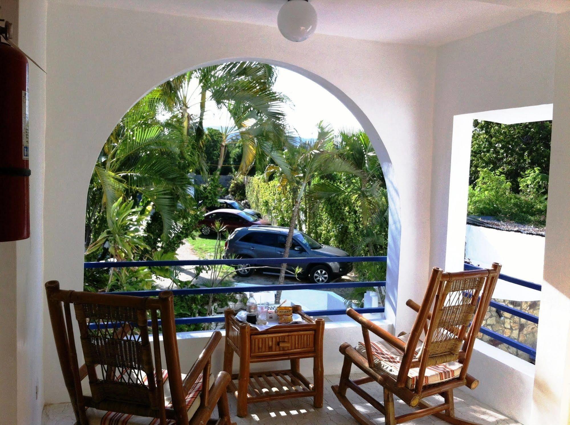 Hotel Caribe Barahona Exteriör bild